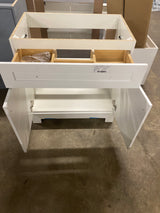 Everdean 31 in. W x 19 in. D x 34 in. H Single Sink Freestanding Bath Vanity in White with White Cultured Marble Top