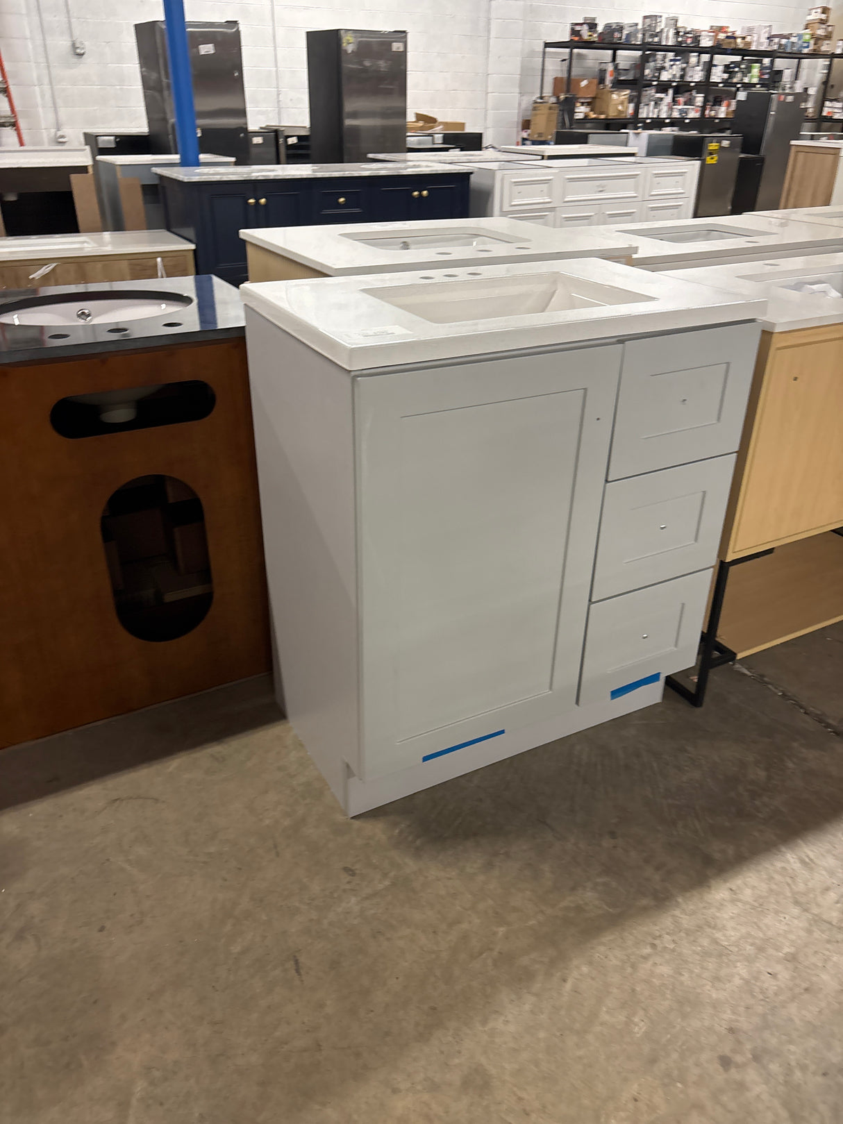 Bannister 31 in. W x 19 in. D x 35 in. H Single Sink Bath Vanity in Pearl Gray with White Cultured Marble Top