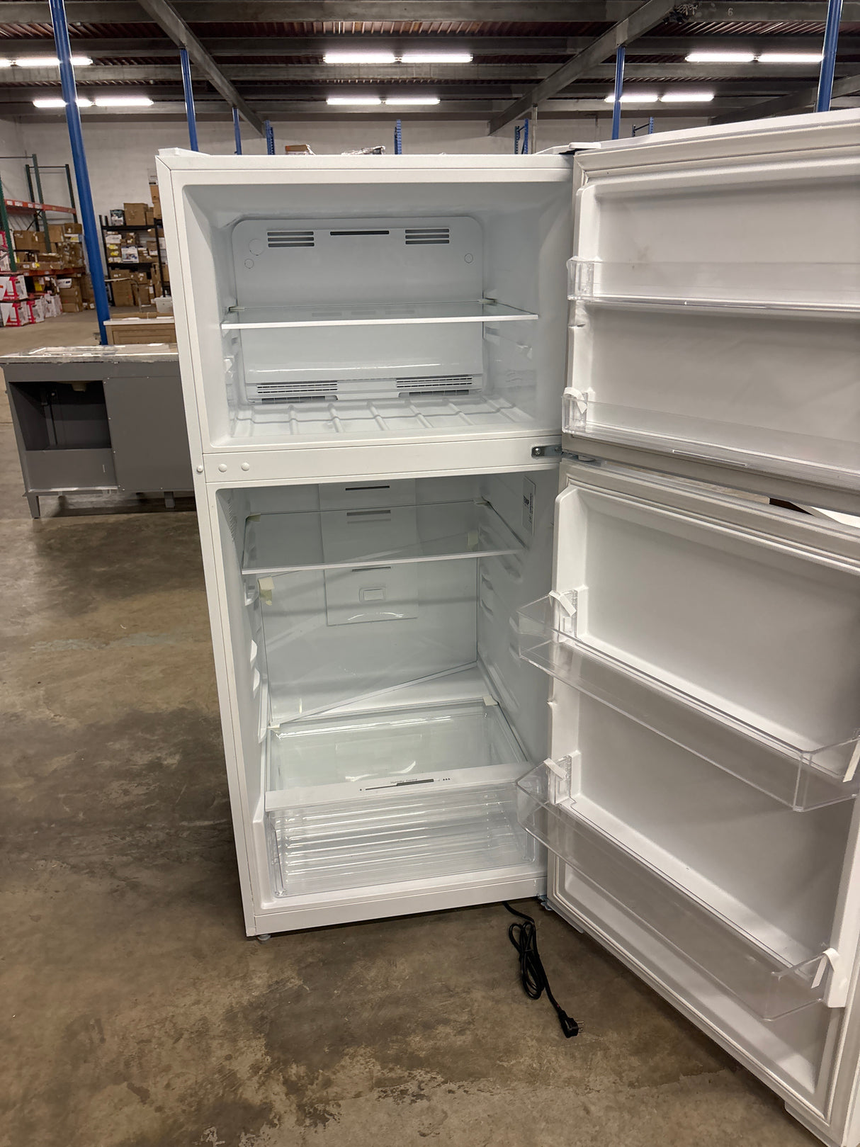 14.2 cu. ft. Top Freezer Refrigerator in White