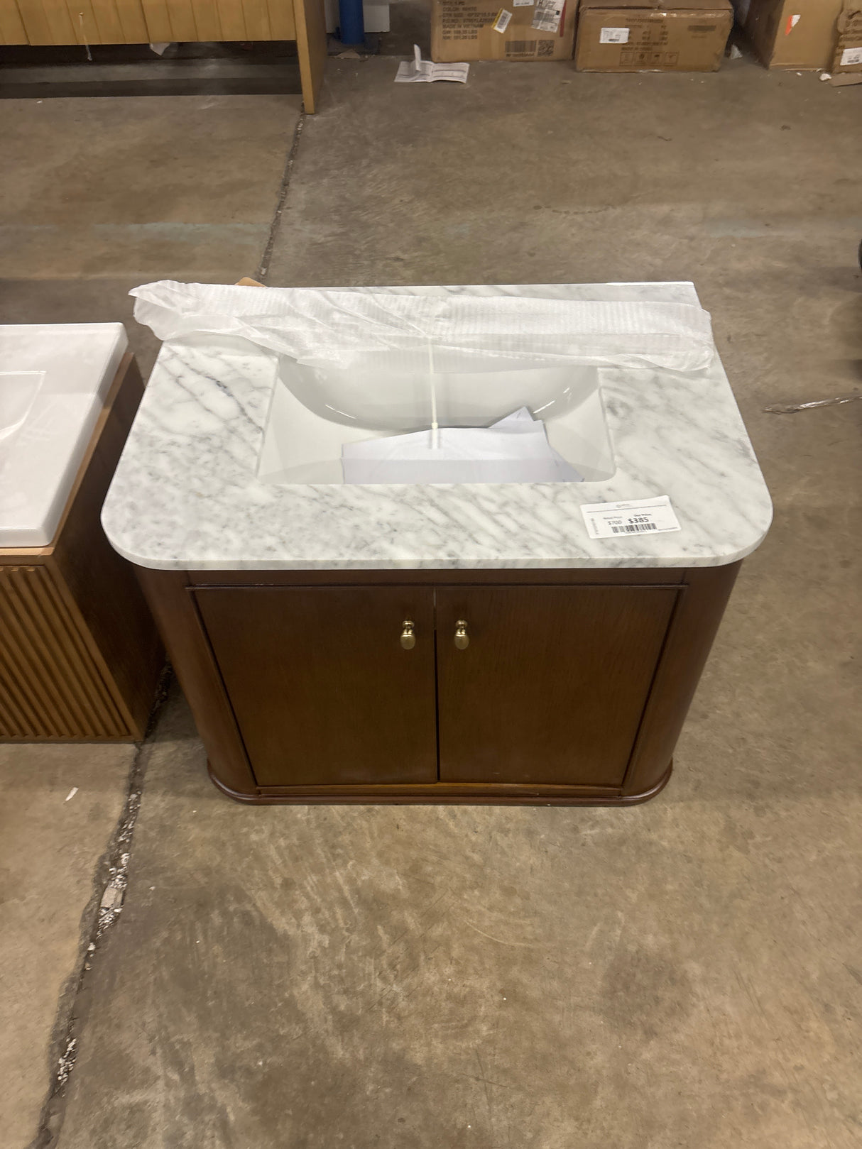 Collette 30 in W x 22 in D x 35 in H Single Sink Bath Vanity in Cinnamon Oak With White Carrara Marble Top