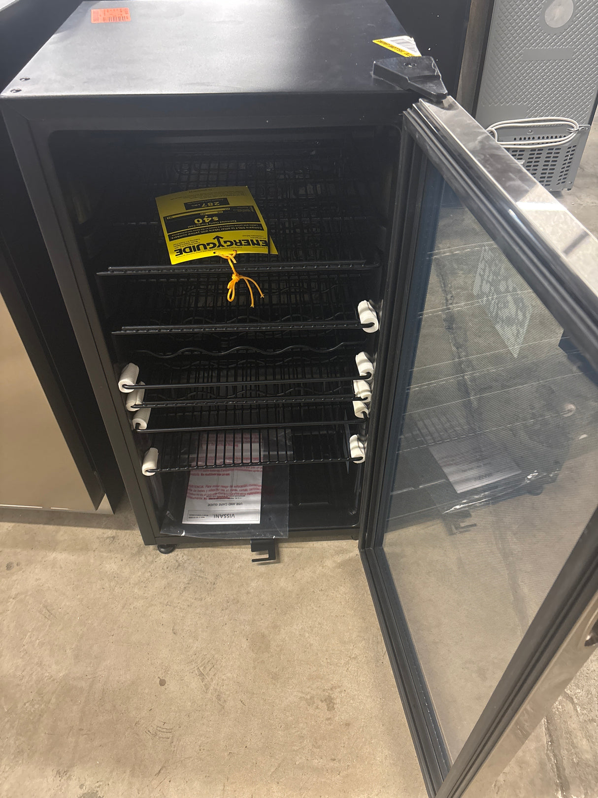 17.5 in. Single zone 24-Bottle or 117-Can Freestanding Beverage and Wine Cooler in Stainless Steel