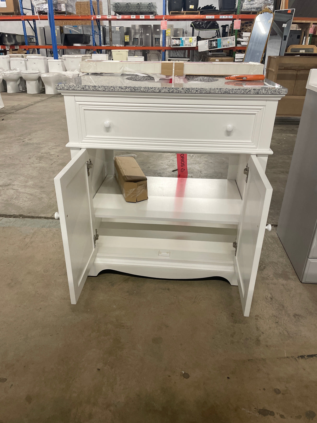 Fremont 32 in. Single Sink Freestanding White Bath Vanity with Grey Granite Top (Assembled)