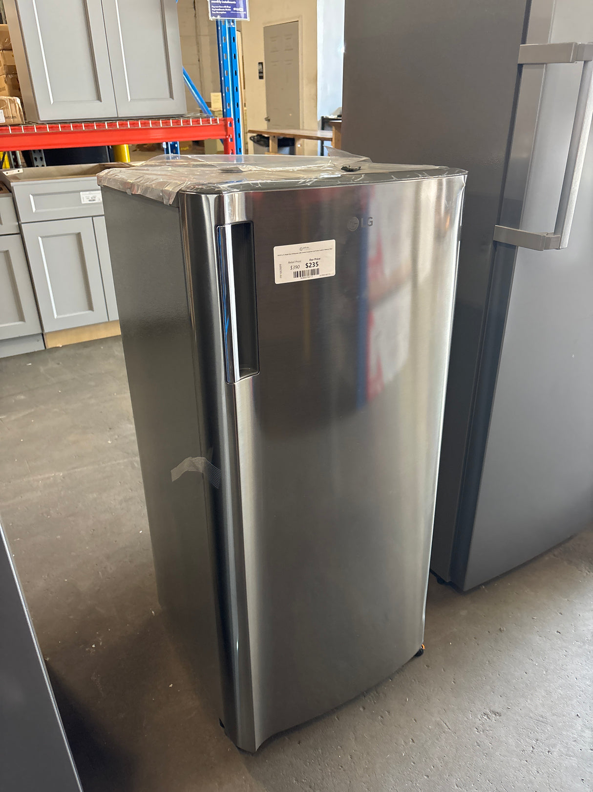 LG 6.0 cu. ft. Single Door Refrigerator with Inverter Compressor and Pocket Handle in Platinum Silver