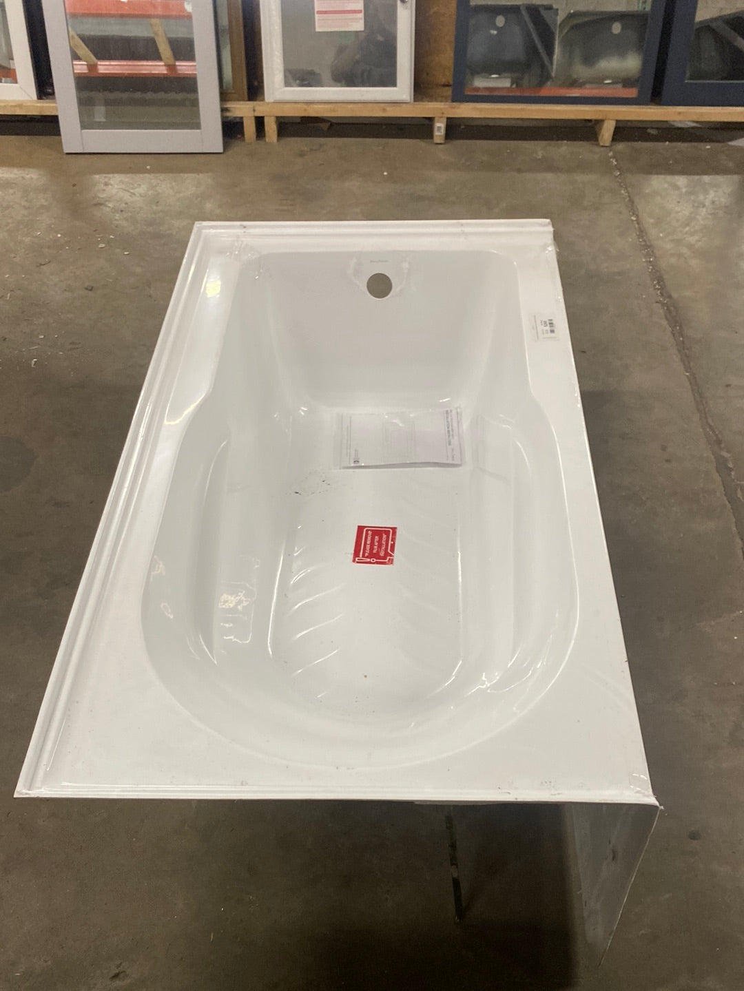 Concorde 60 in. Right Drain Rectangular Alcove Bathtub in Glossy White