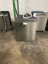 LG Front Control Dishwasher with NeveRust Stainless Steel Tub and Dynamic Dry