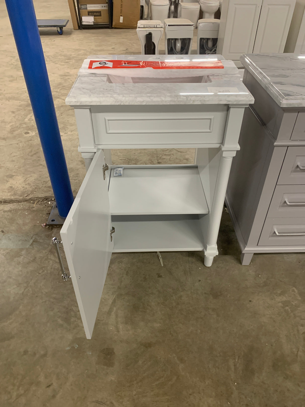 Aberdeen 24 in. Single Sink Freestanding Dove Gray Bath Vanity with Carrara Marble Top (Assembled)