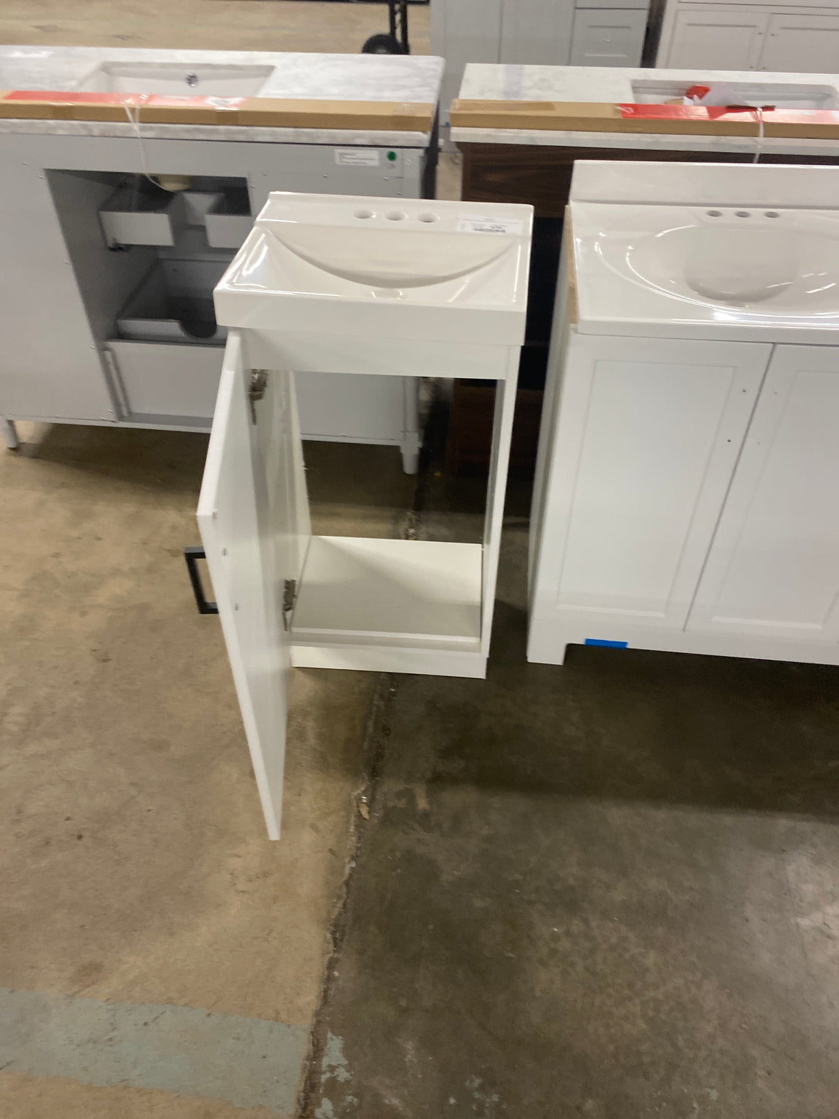 19 in. W x 18 in. D x 34 in. H Single Sink Freestanding Bath Vanity in White with White Cultured Marble Top