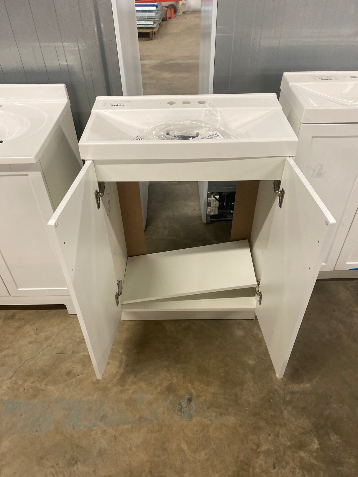 Penlee 25 in. Single Sink White Bath Vanity with White Cultured Marble Top (Assembled)