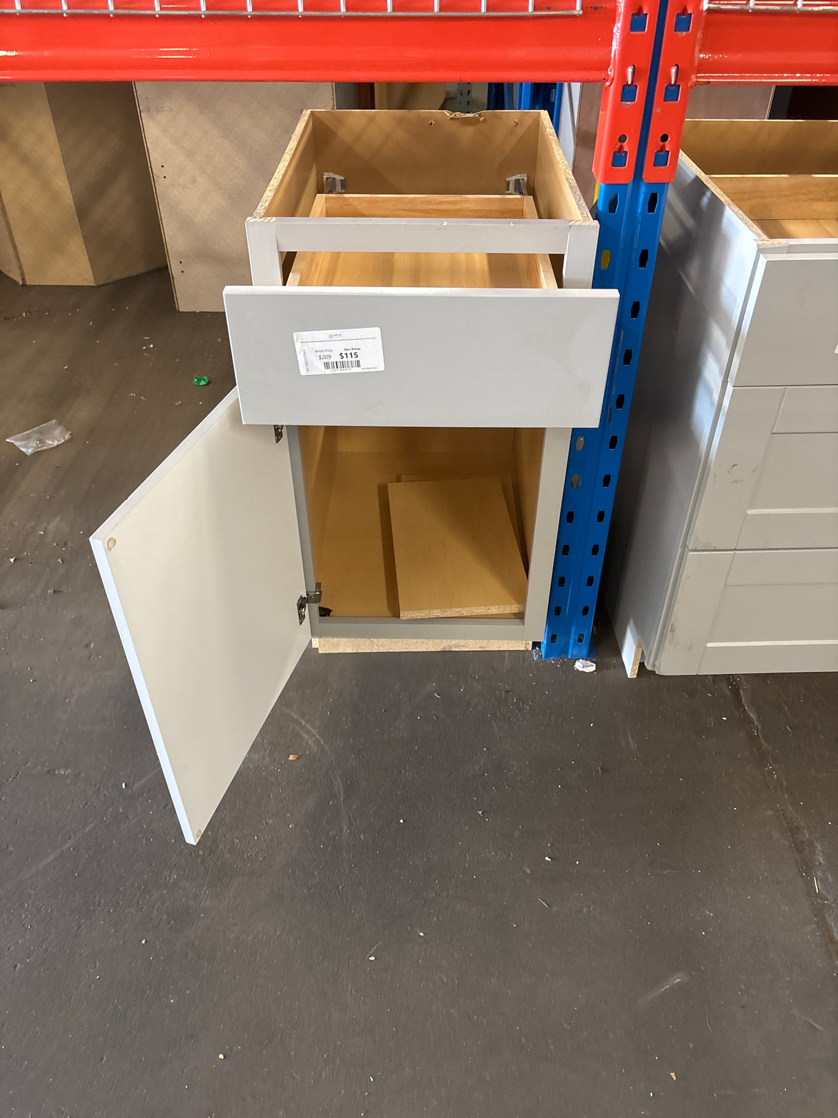 Shaker Dove Gray Stock Assembled Base Kitchen Cabinet with Ball-Bearing Drawer Glides (18 in. x 34.5 in. x 24 in.)