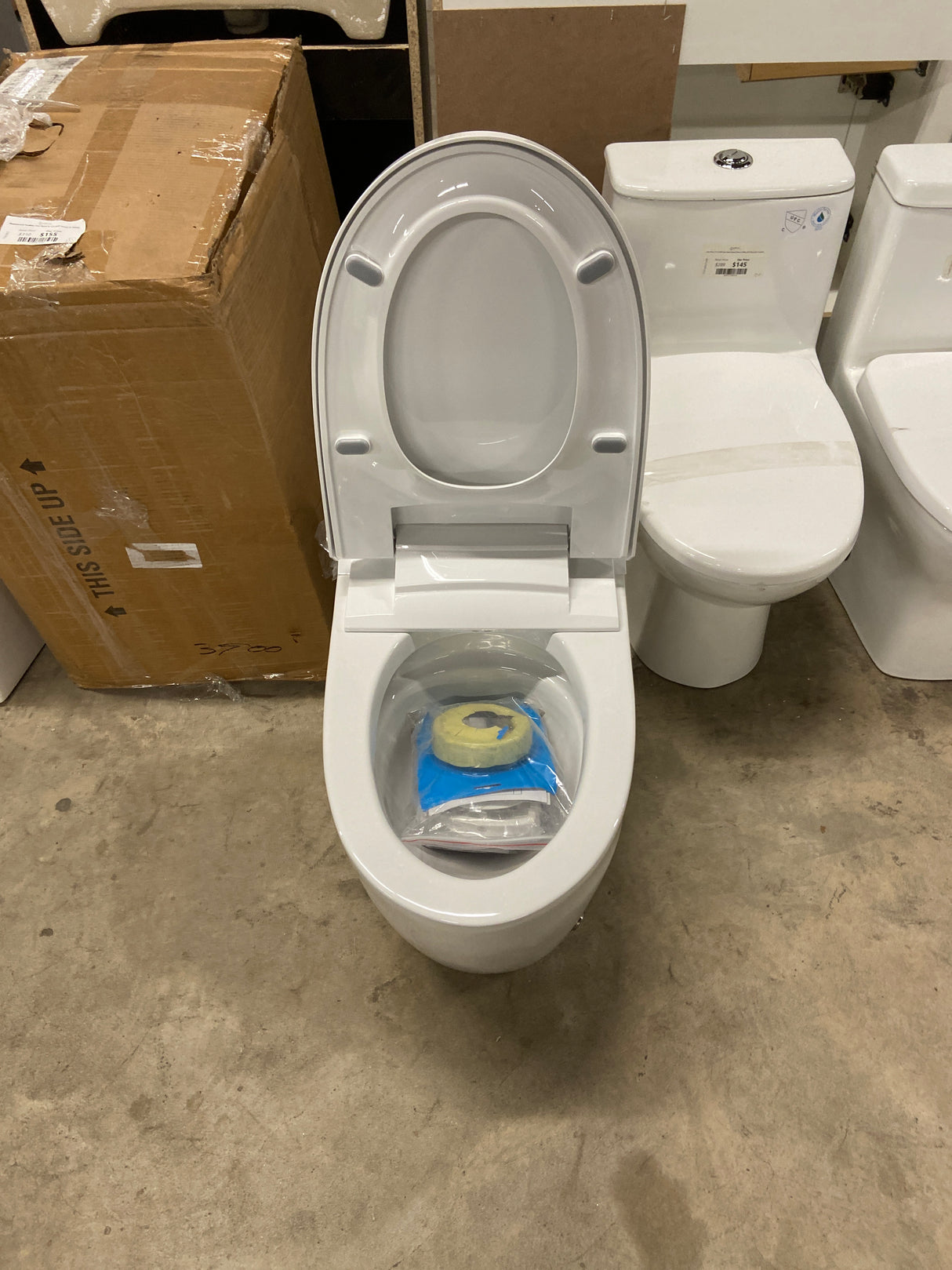 Non-Electric Elongated Bidet Toilet 1.0 GPF in White with ADA Chair Height, Foot Kick to Flush, Map Flush 1000 g