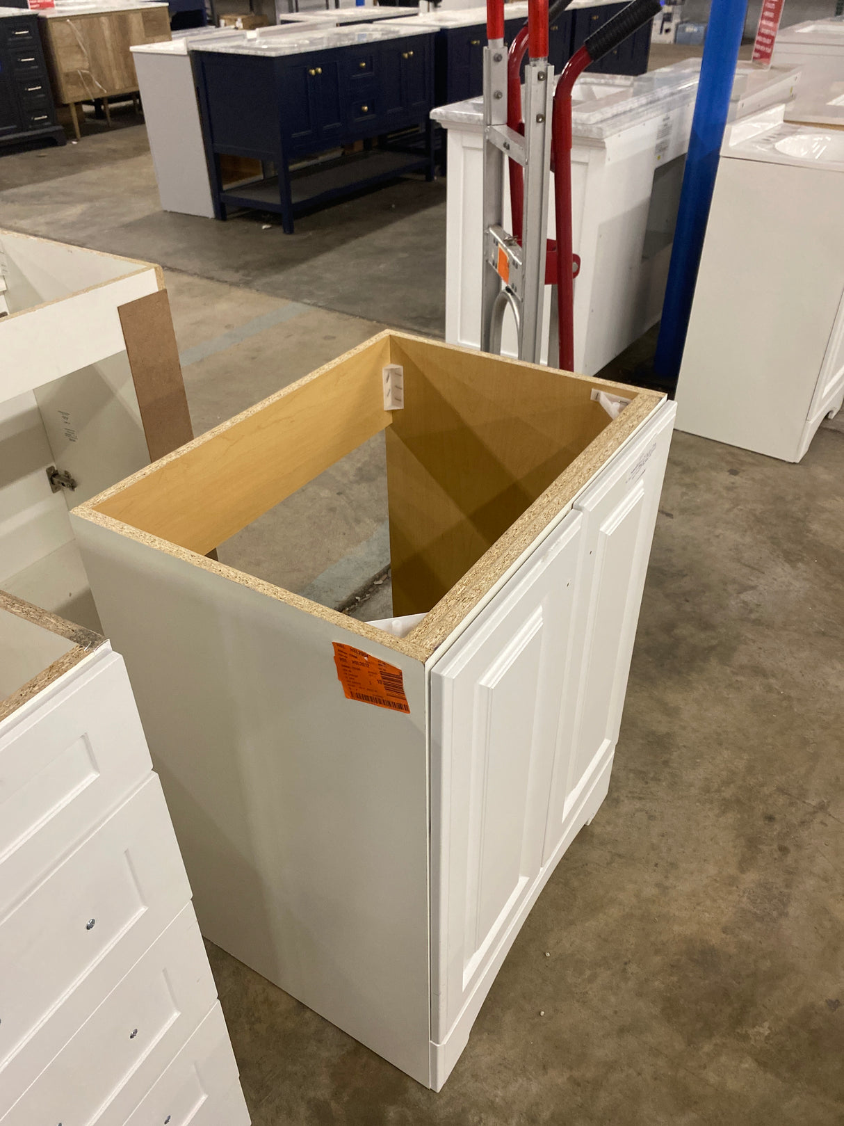 Everdean 25 in. W x 19 in. D x 34 in. H Single Sink Freestanding Bath Vanity in White with White Cultured Marble Top
