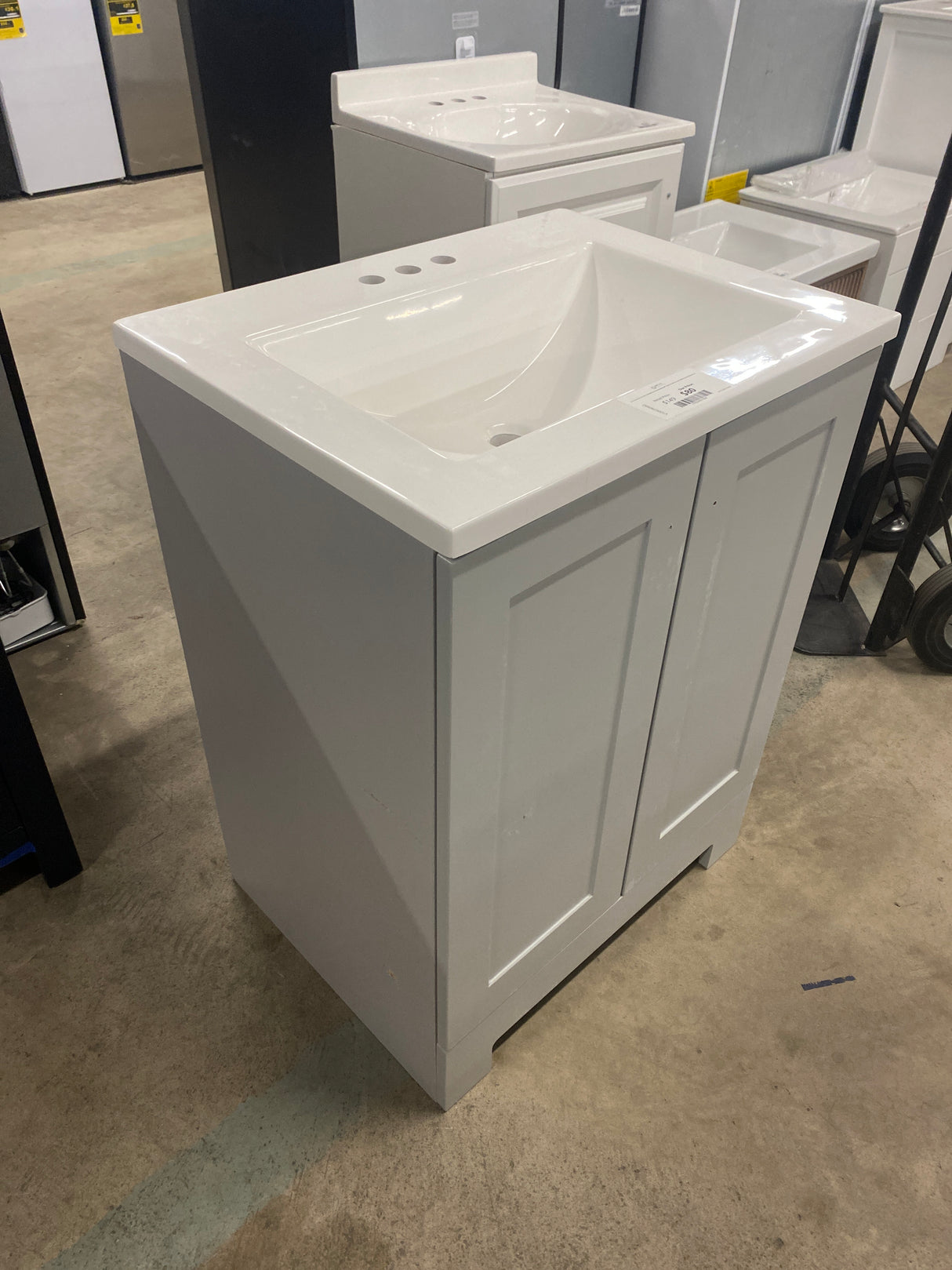 24 in. W x 19 in. D x 33 in. H Single Sink Freestanding Bath Vanity in Pearl Gray with White Cultured Marble Top