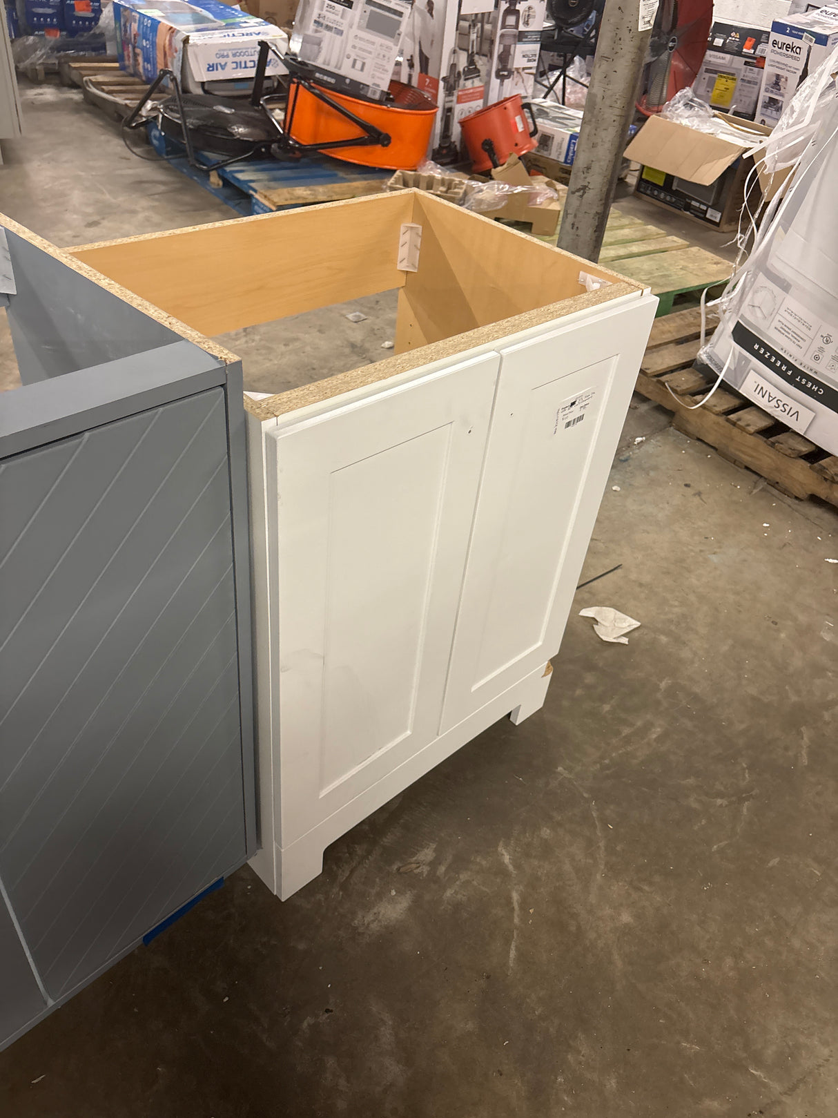 31 in. Single Sink White Bath Vanity (Assembled)