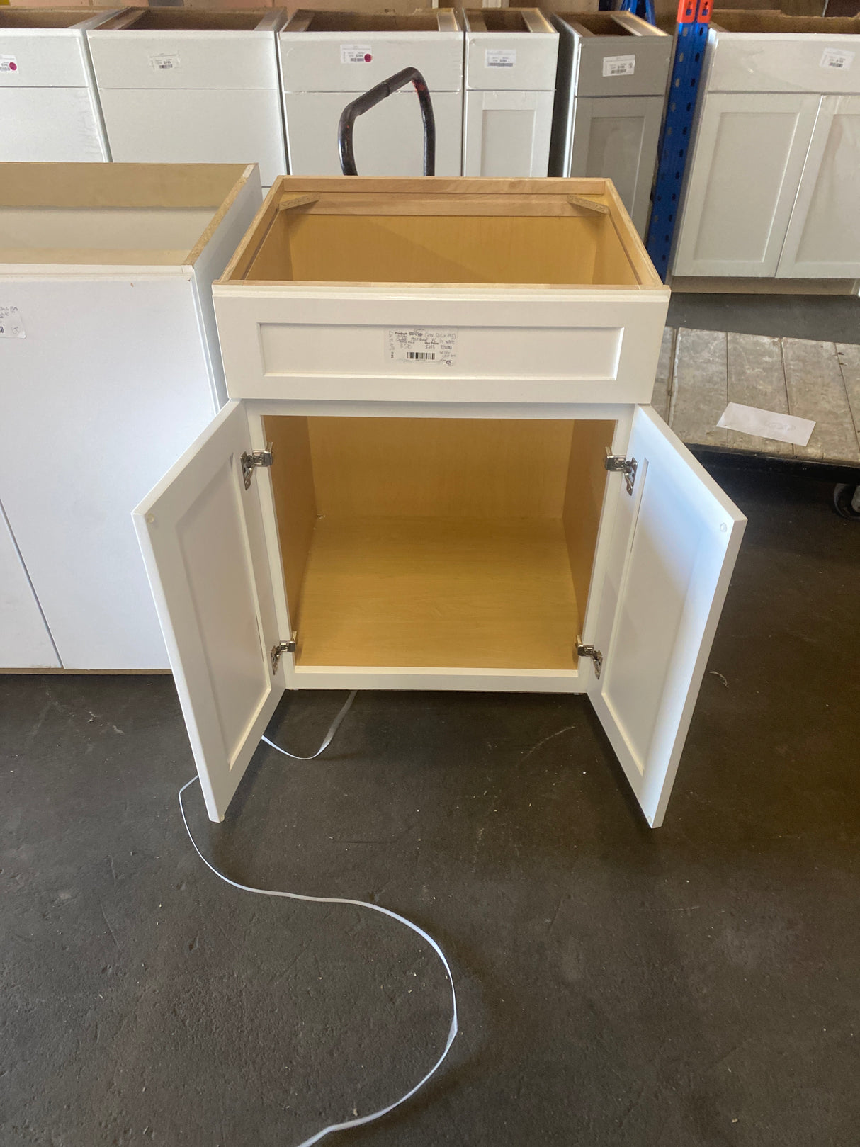 24 in. W x 21.5 in. D x 34.5 in. H Assembled Plywood Sink Base vanity Cabinet in Pacific White with Soft Close