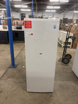 21.65 in. 7 cu. ft. Convertible Freezer, Manual Defrost Upright Freezer With Reversible Door Garage Ready in White