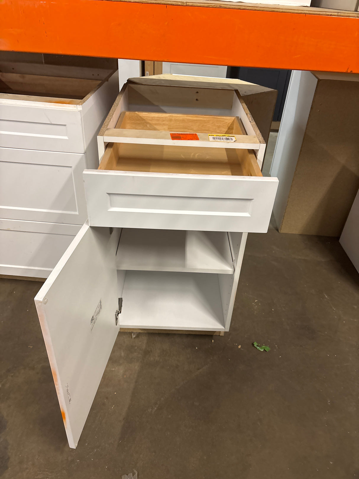 Designer Series Melvern 18 in. W x 24 in. D x 34.5 in. H Assembled Shaker Base Kitchen Cabinet in White