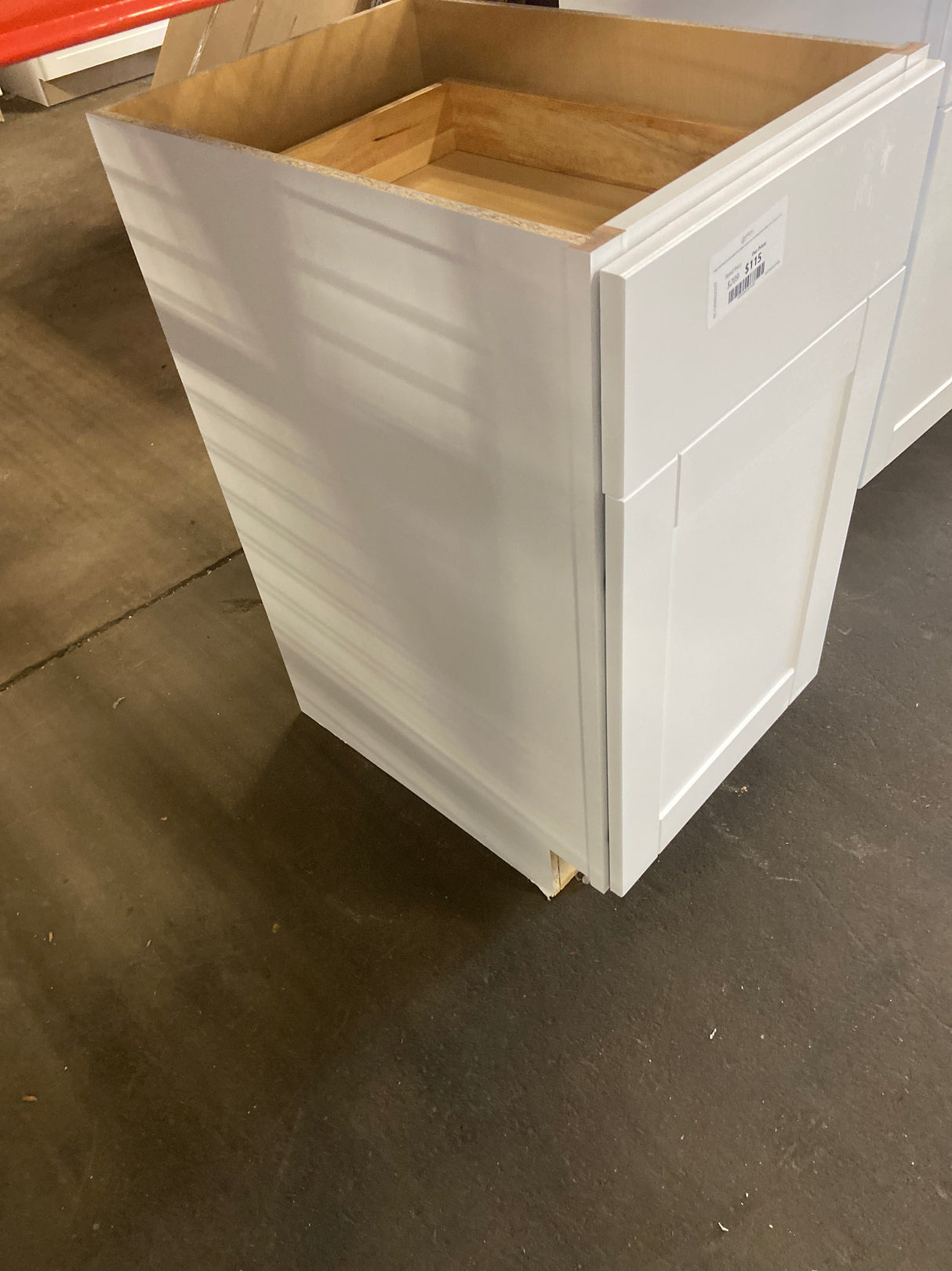 Shaker Satin White Stock yygyygyhAssembled Base Kitchen Cabinet with Ball-Bearing Drawer Glides (18 in. x 34.5 in. x 24 in.)