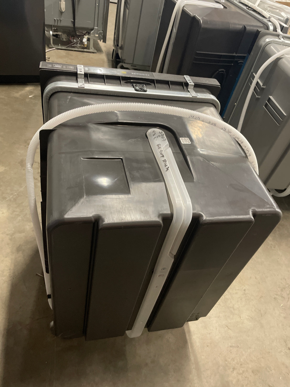 24 in Top Control Built in-Tall Tub 52 dBA Dishwasher with Plastic Tub in Stainless Steel with 4-cycles