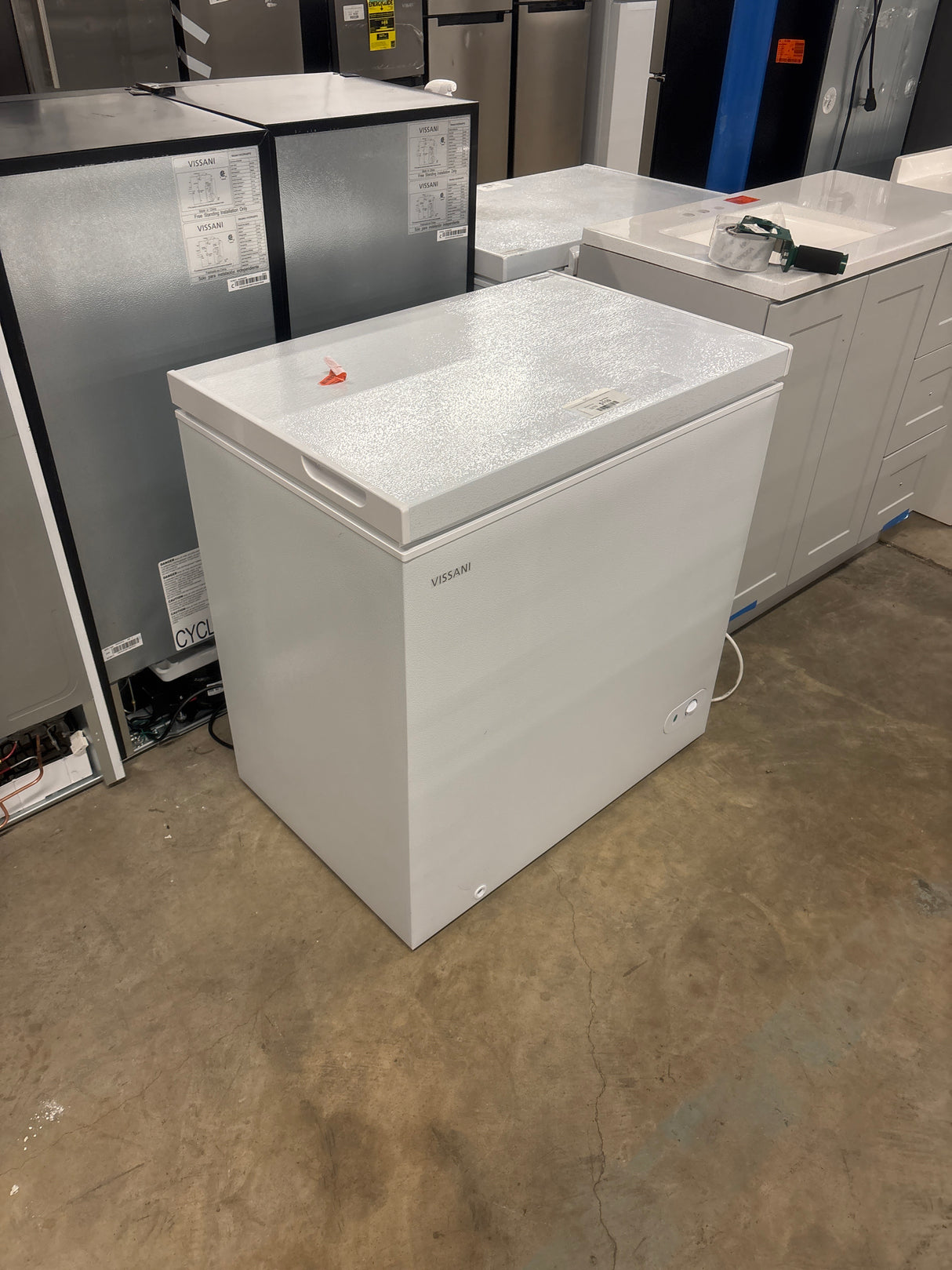 7.0 cu. ft. Manual Defrost Chest Freezer with LED Light in White Garage Ready