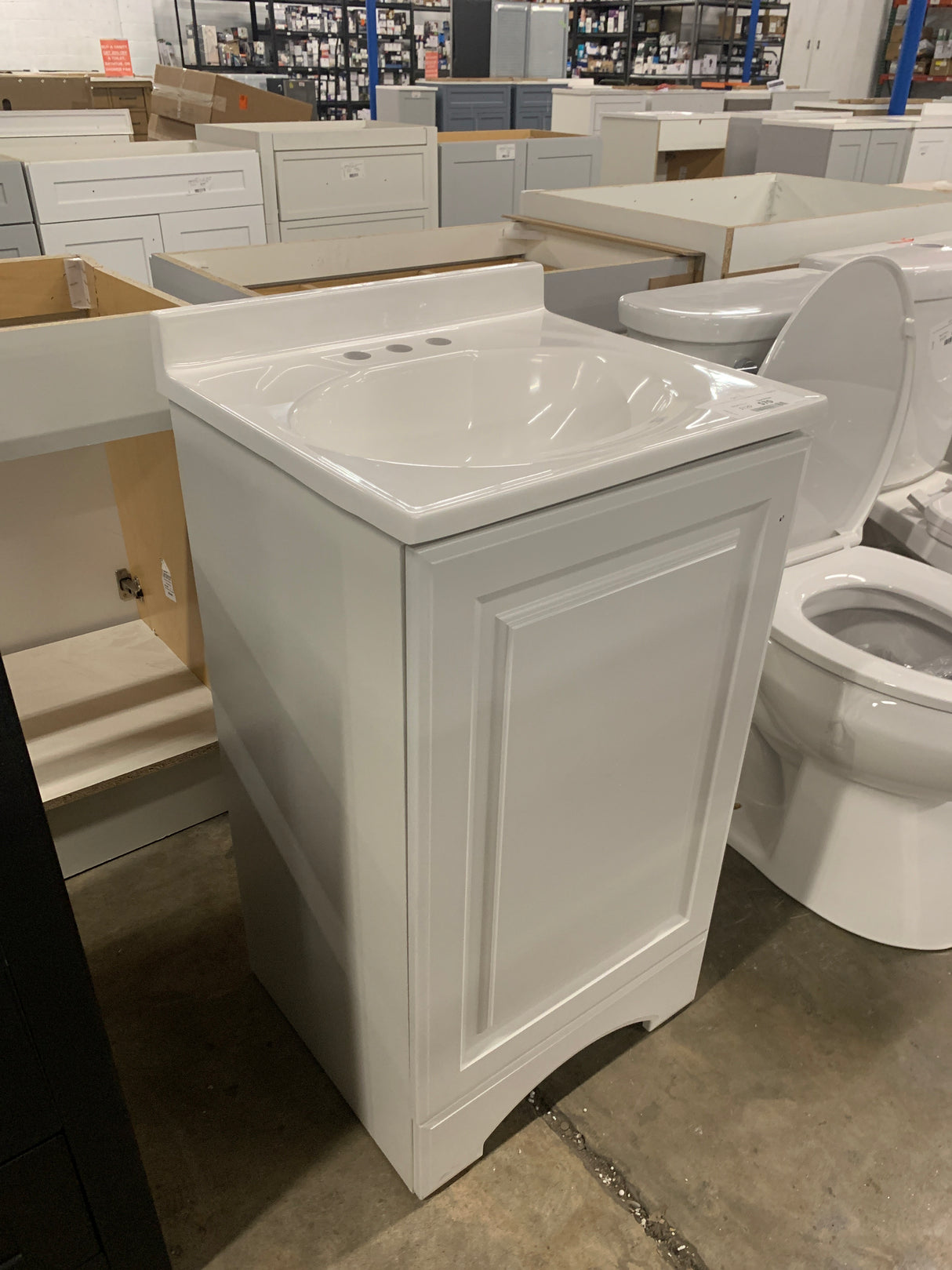 19 in. W x 18 in. D x 34 in. H Single Sink Freestanding Bath Vanity in White with White Cultured Marble Top