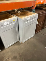 Designer Series Melvern 21 in. W x 24 in. D x 34.5 in. H Assembled Shaker Base Kitchen Cabinet in Heron Gray