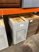 Westfield Dusk Gray Shaker Stock Assembled Base Kitchen Cabinet (18 in. W x 23.75 in. D x 35 in.)