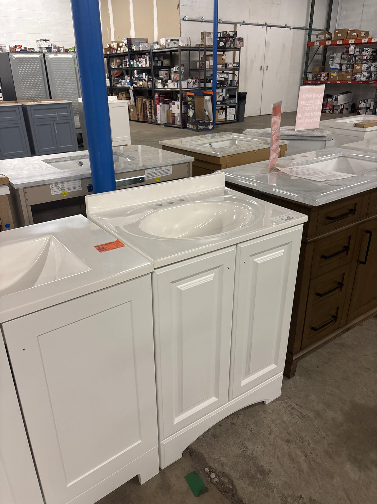 Everdean 25 in. W x 19 in. D x 34 in. H Single Sink Freestanding Bath Vanity in White with White Cultured Marble Top