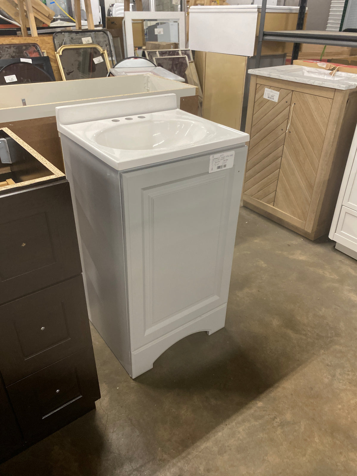 19 in. Single Sink Pearl Gray Freestanding Bath Vanity with White Cultured Marble Top (Assembled)