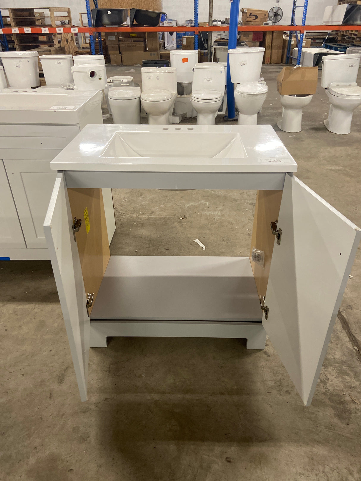 Bannister 31 in. W x 19 in. D x 35 in. H Single Sink Bath Vanity in Pearl Gray with White Cultured Marble Top