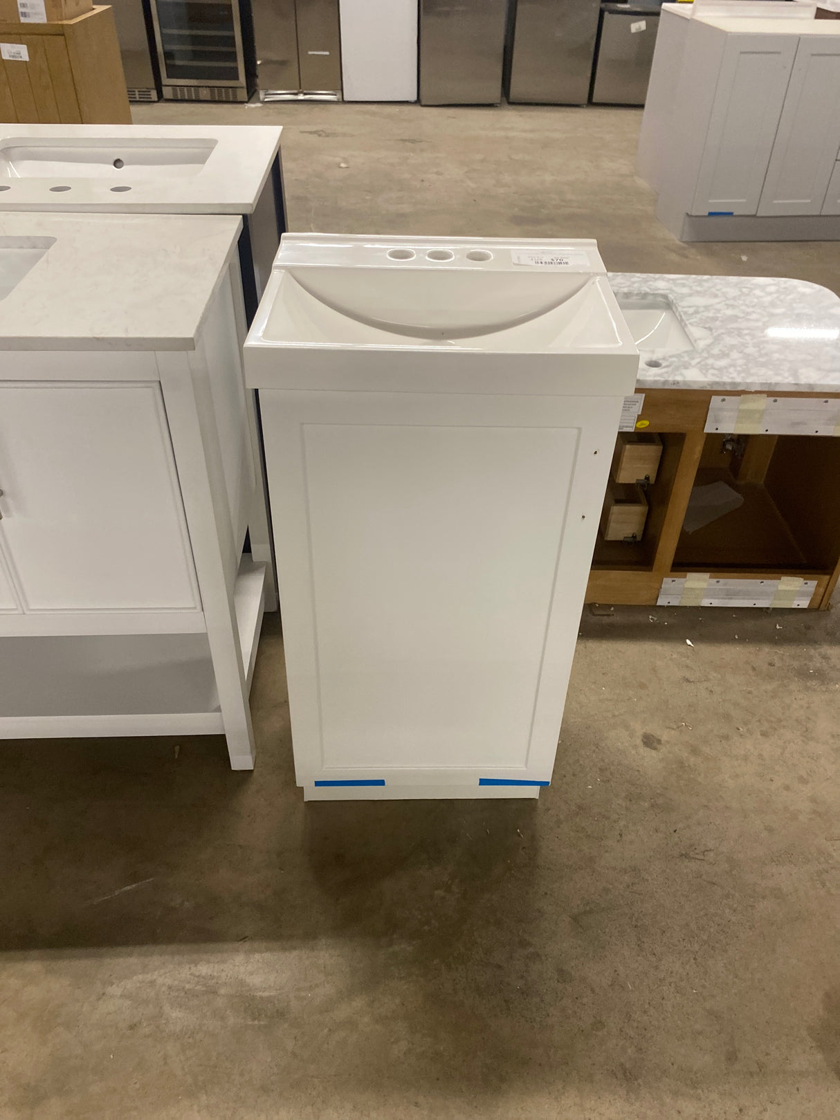 19 in. W x 18 in. D x 34 in. H Single Sink Freestanding Bath Vanity in White with White Cultured Marble Top