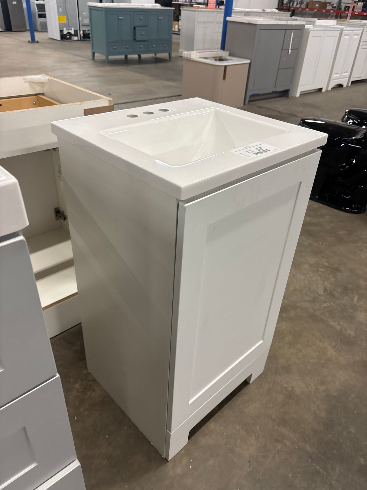 19 in. Single Sink White Bath Vanity with White Cultured Marble Top (Assembled)