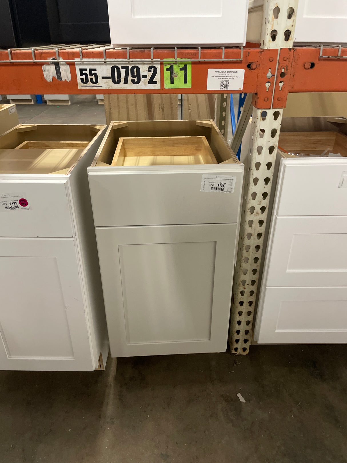 Avondale 18 in. W x 24 in. D x 34.5 in. H Ready to Assemble Plywood Shaker Base Kitchen Cabinet in Antique White