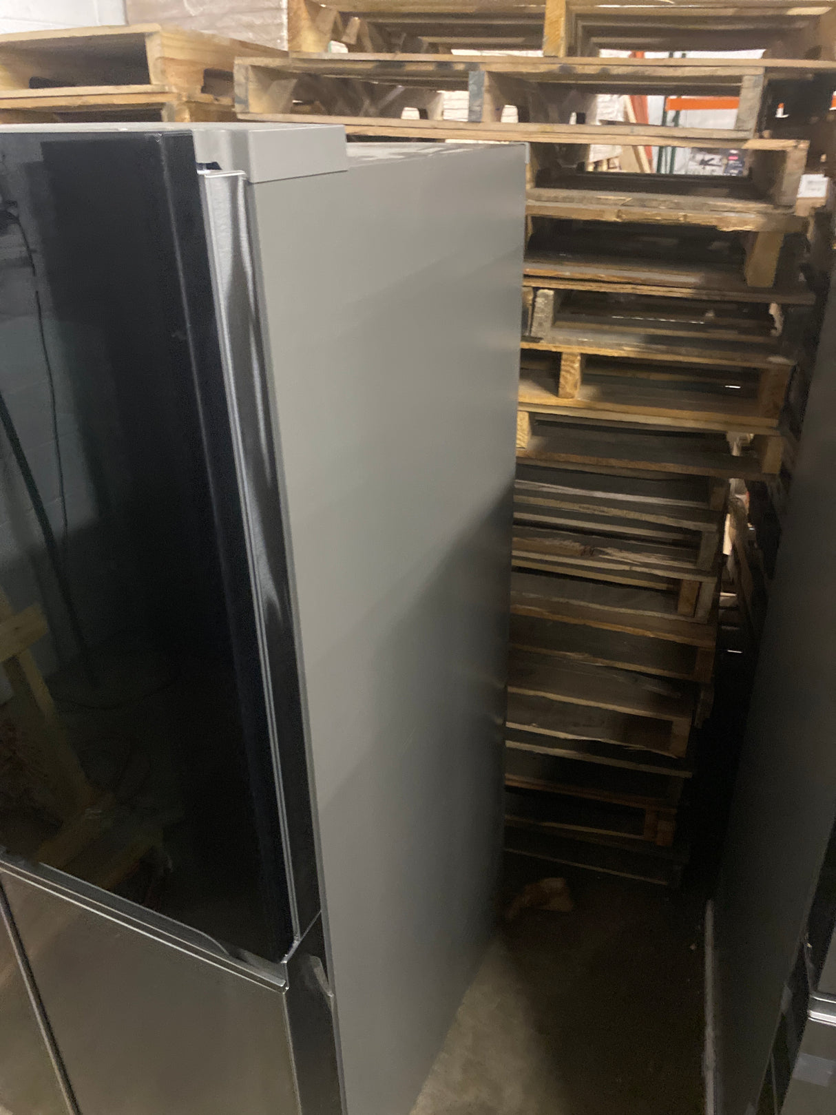 LG 27 cu.ft. Smart Side-By-Side InstaView Door-in-Door Refrigerator with Craft Ice in Stainless Steel