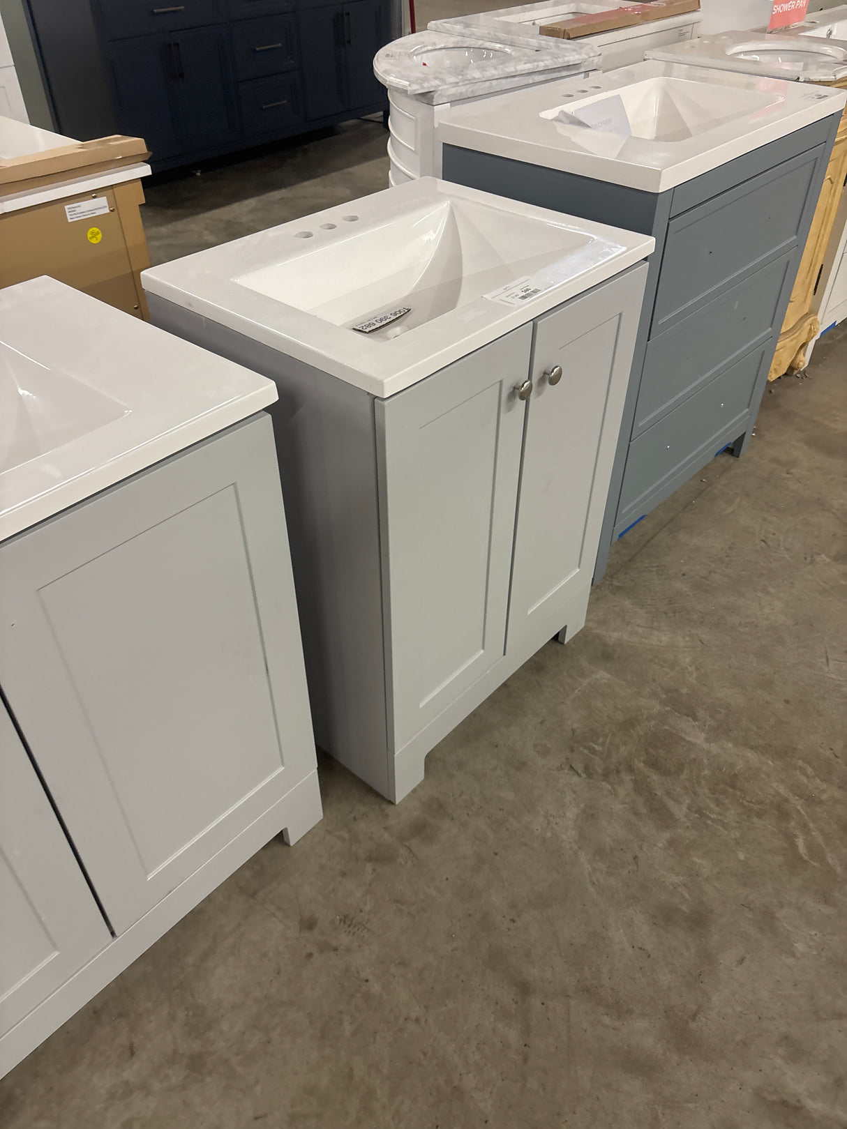 24 in. W x 19 in. D x 33 in. H Single Sink Freestanding Bath Vanity in Pearl Gray with White Cultured Marble Top