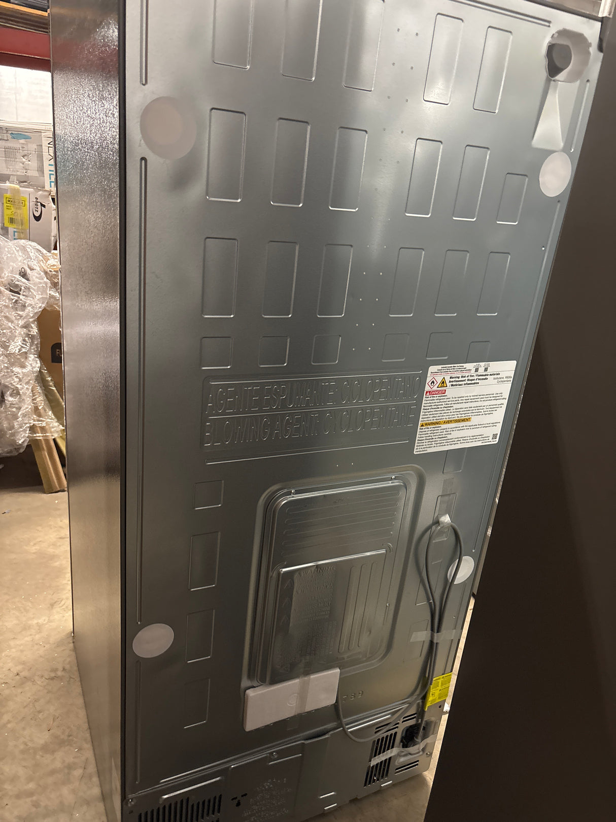 LG 20 cu. ft. Top Freezer Refrigerator