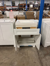 Everdean 25 in. W x 19 in. D x 34 in. H Single Sink Freestanding Bath Vanity in White with White Cultured Marble Top
