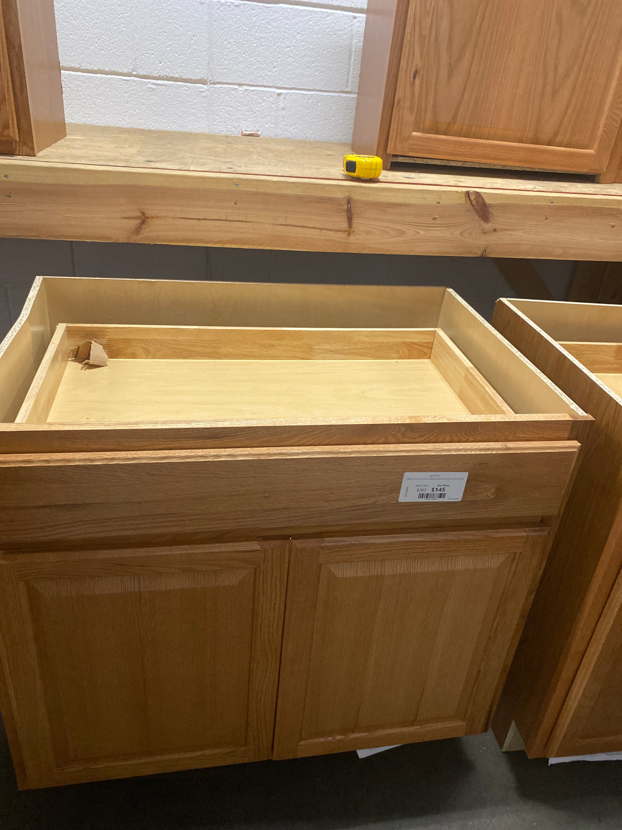 Hampton 36 in. W x 24 in. D x 34.5 in. H Assembled Base Kitchen Cabinet in Medium Oak with Drawer Glides