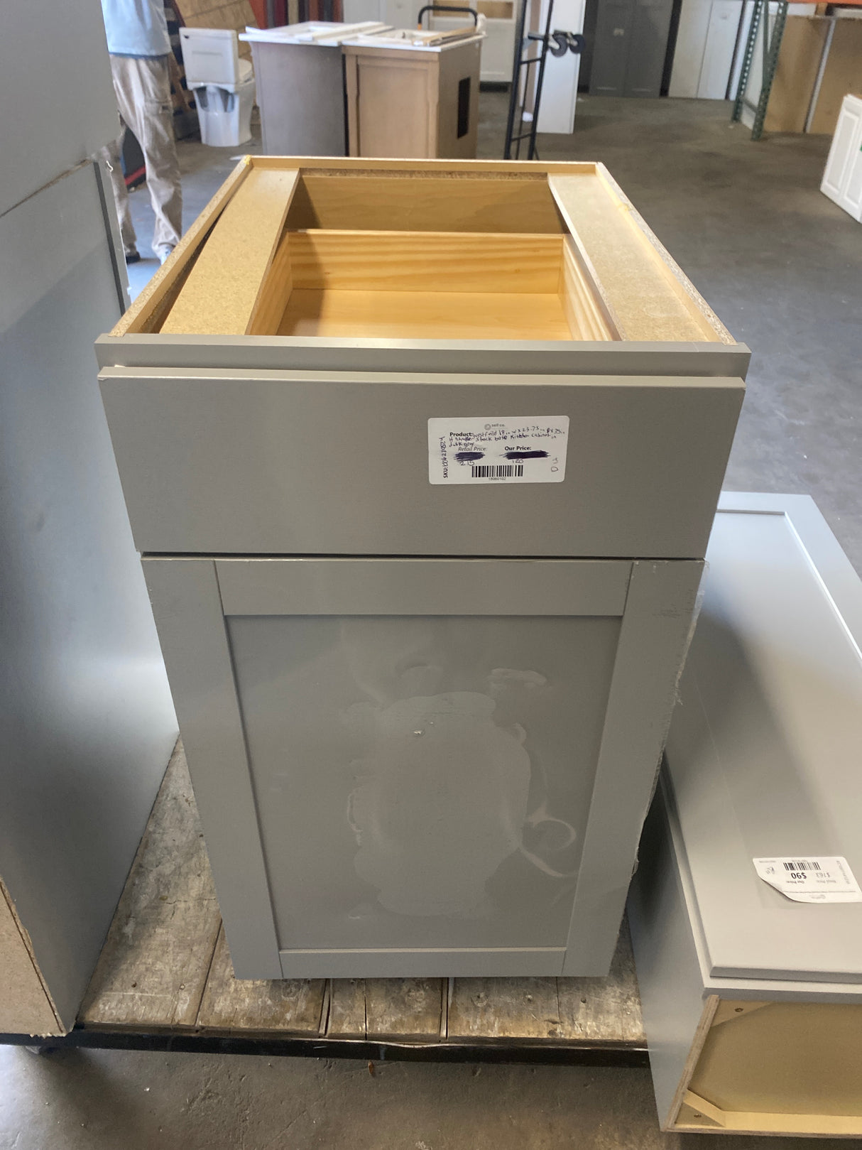 Westfield Dusk Gray Shaker Stock Assembled Base Kitchen Cabinet (18 in. W x 23.75 in. D x 35 in.)