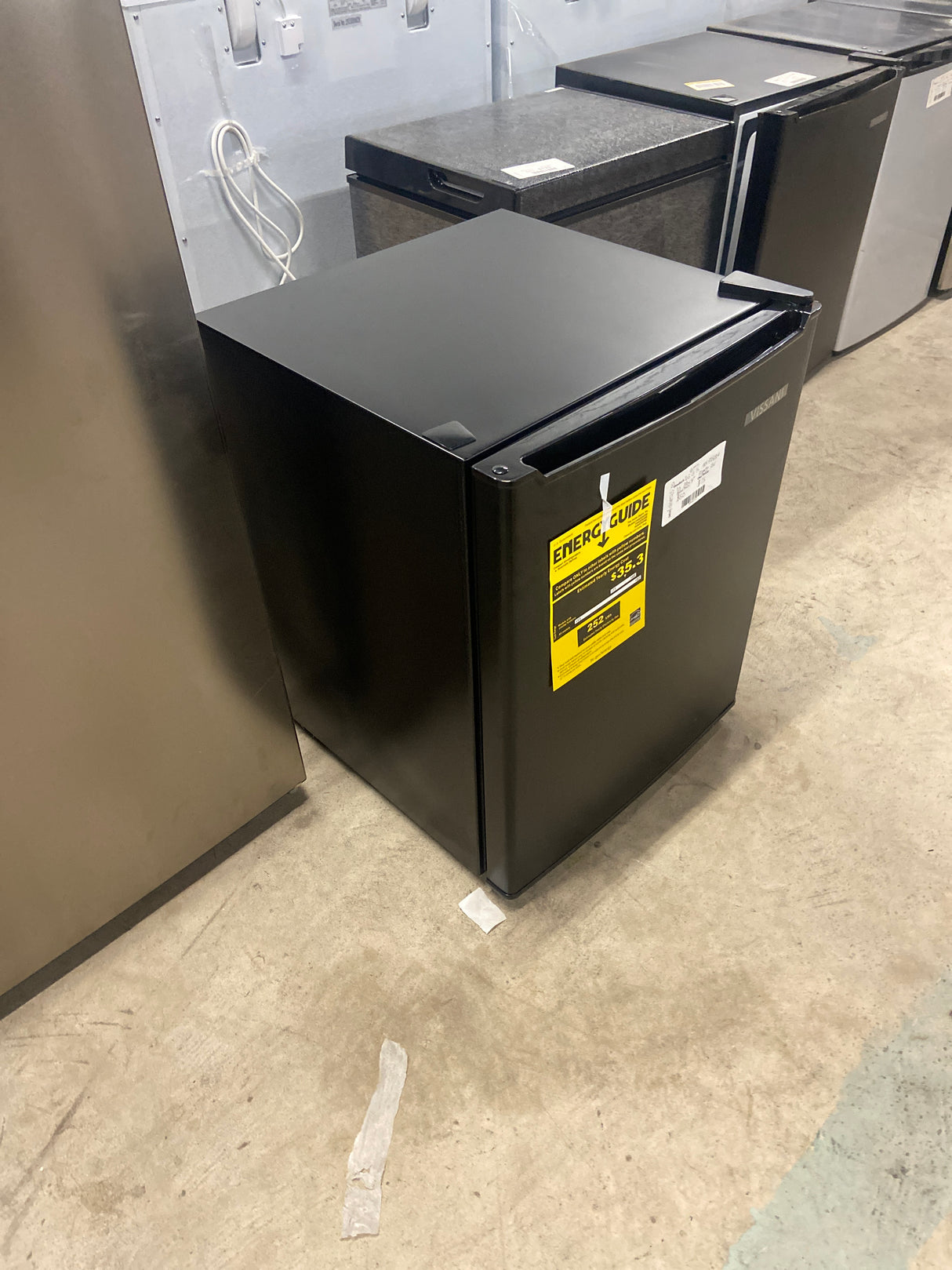 2.6 Cu. Ft. Mini Refrigerator in Black, ENERGY STAR