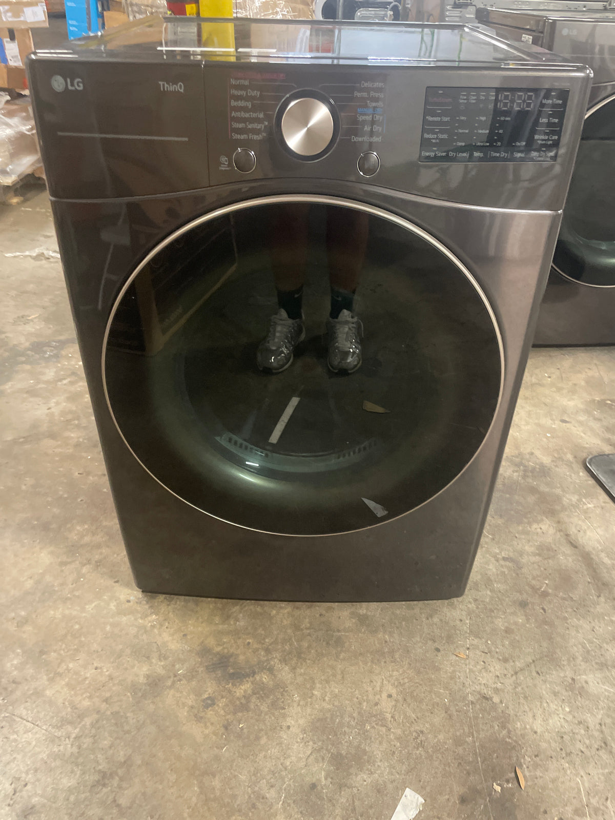 LG 7.4 cu. ft. Ultra Large Capacity Smart Wi-Fi Enabled Front Load ELECTRIC Dryer with TurboSteam and Built-In Intelligence