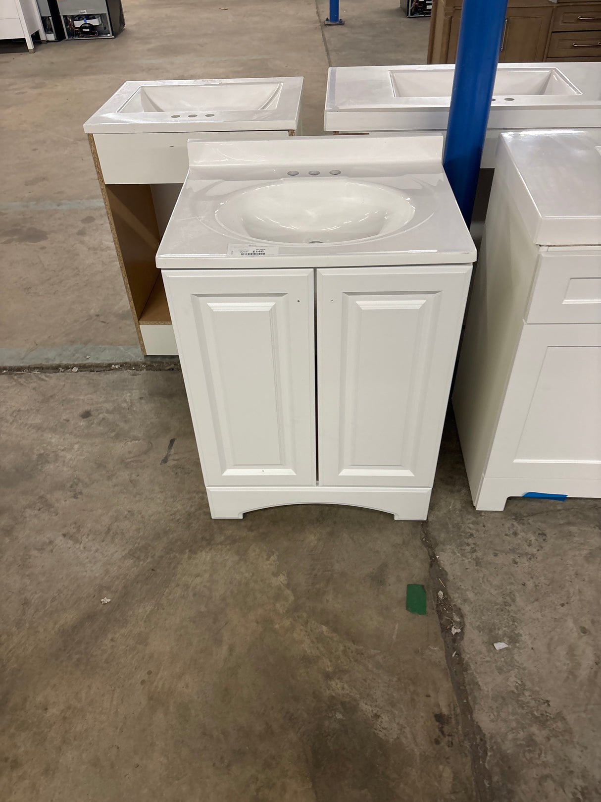 Everdean 25 in. W x 19 in. D x 34 in. H Single Sink Freestanding Bath Vanity in White with White Cultured Marble Top