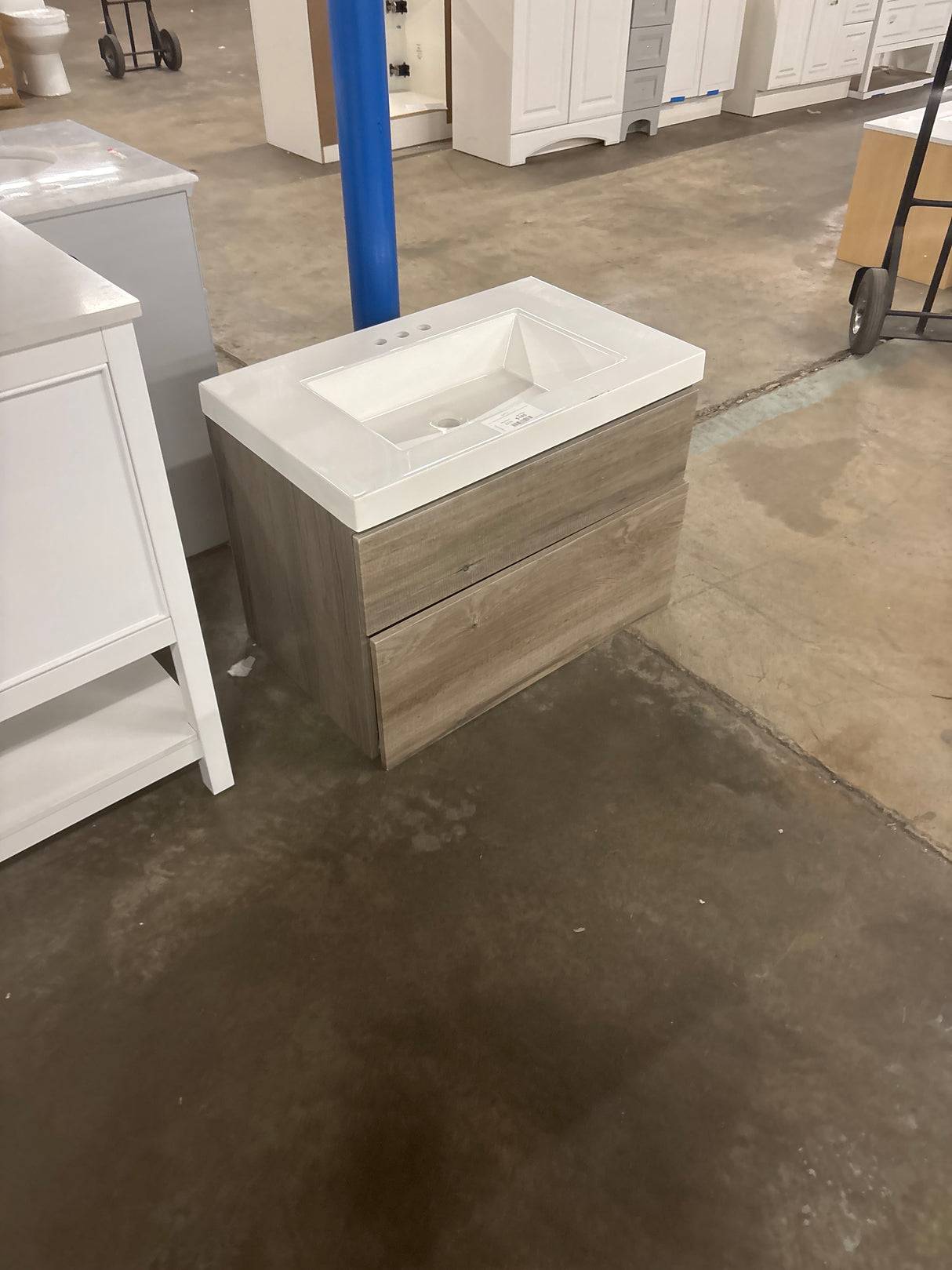 Larissa 31 in. Single Sink White Washed Oak Floating Bath Vanity with White Cultured Marble Top (Assembled)