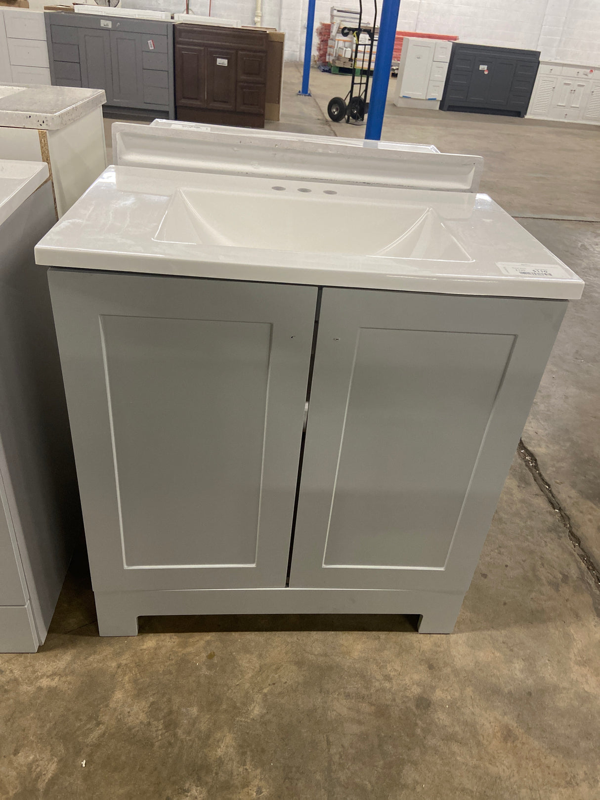 30 in. W x 19 in. D x 33 in. H Single Sink Freestanding Bath Vanity in Pearl Gray with White Cultured Marble Top