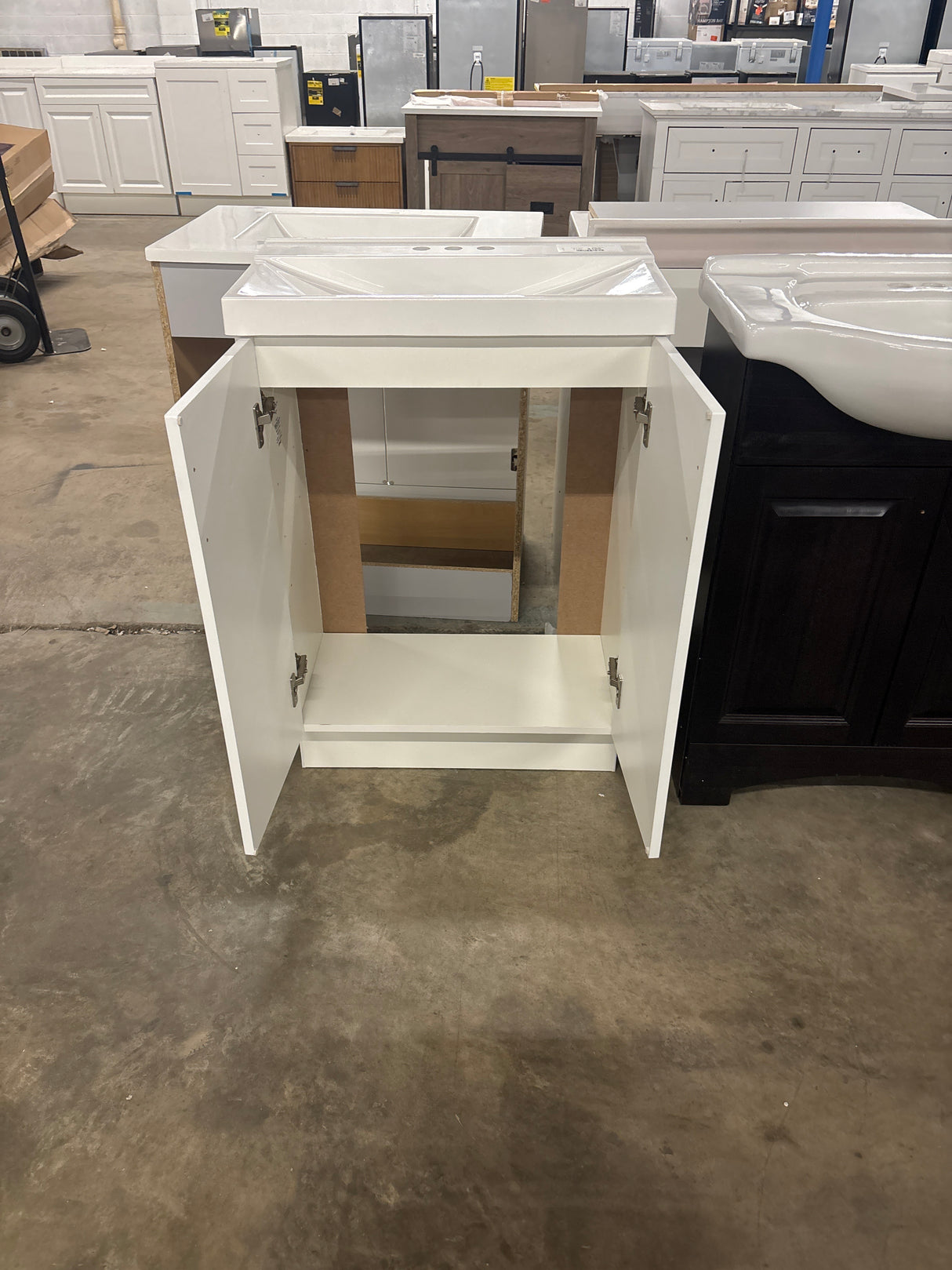 Penlee 25 in. Single Sink White Bath Vanity with White Cultured Marble Top (Assembled)