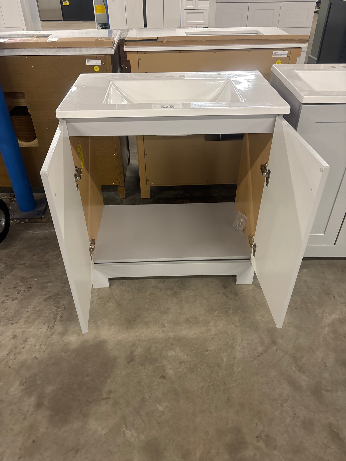 30 in. W x 19 in. D x 33 in. H Single Sink Freestanding Bath Vanity in Pearl Gray with White Cultured Marble Top