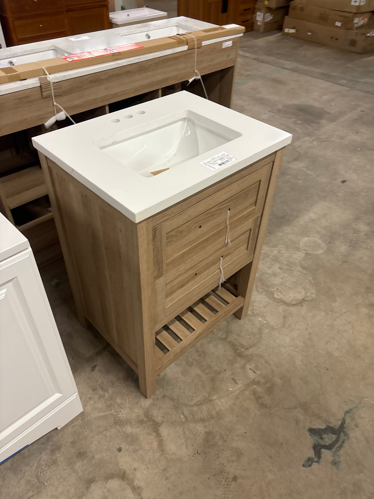 Autumn 24 in. Single Sink Freestanding Weathered Tan Bath Vanity with White Engineered Stone Top (Assembled)