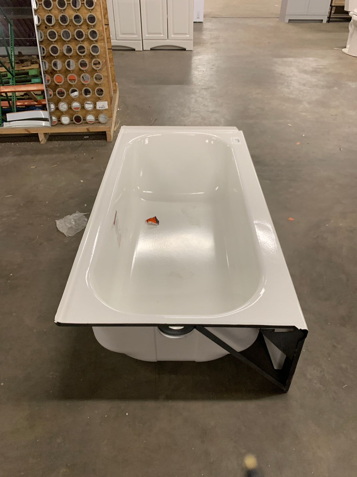 BootzCast 60 in. x 30 in. Soaking Alcove Bathtub with Left Drain in White