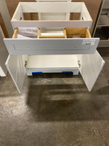 Everdean 31 in. W x 19 in. D x 34 in. H Single Sink Bath Vanity in Pearl Gray with White Cultured Marble Top