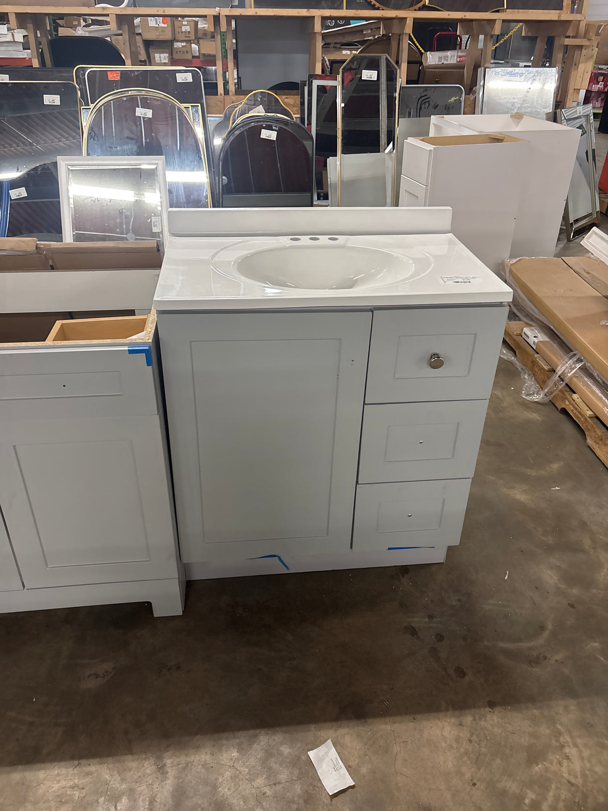 Bannister 31 in. W x 19 in. D x 35 in. H Single Sink Bath Vanity in Pearl Gray with manufactured stone top