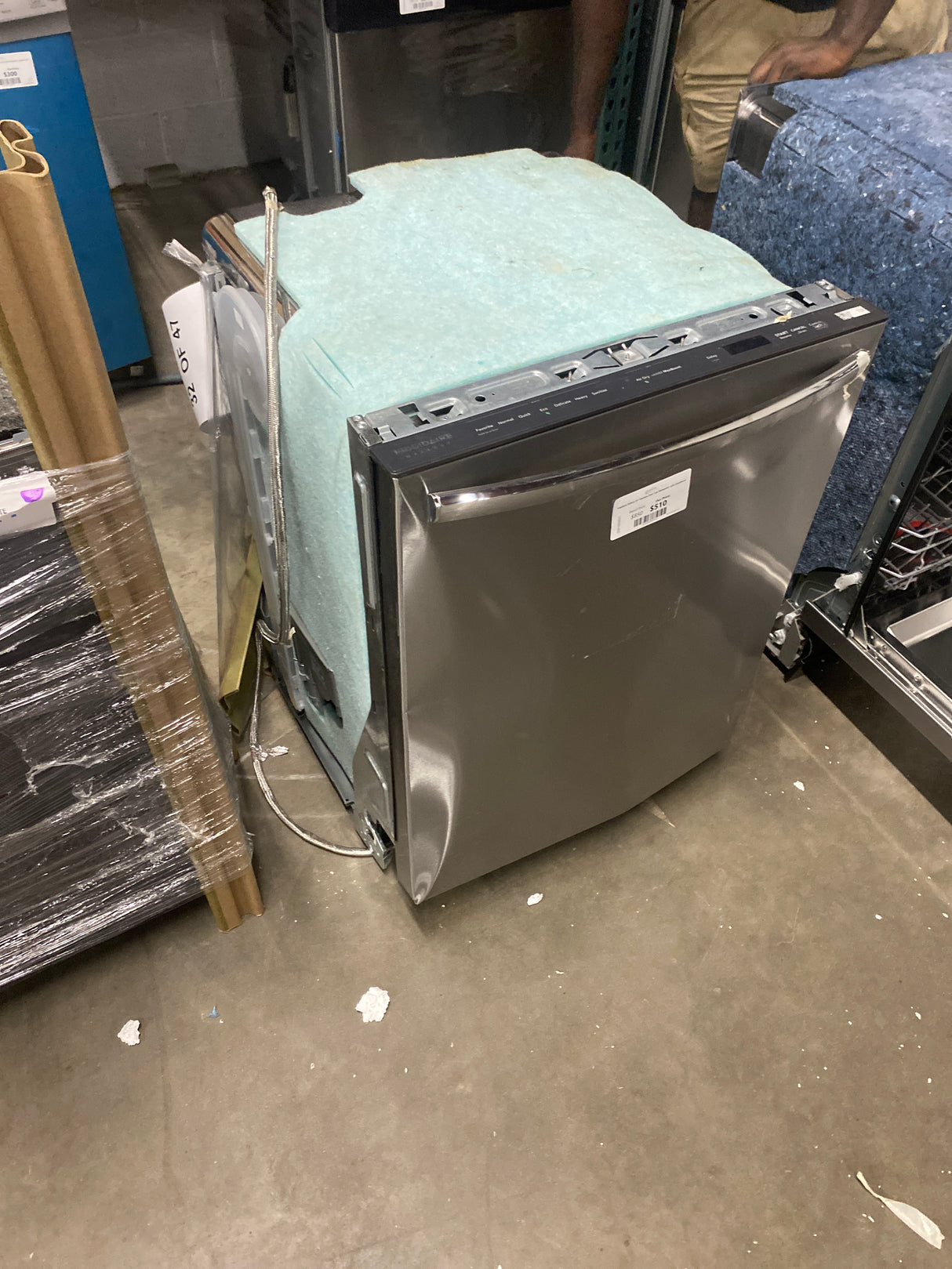 Frigidaire Gallery 24" Stainless Steel Tub Dishwasher with CleanBoost